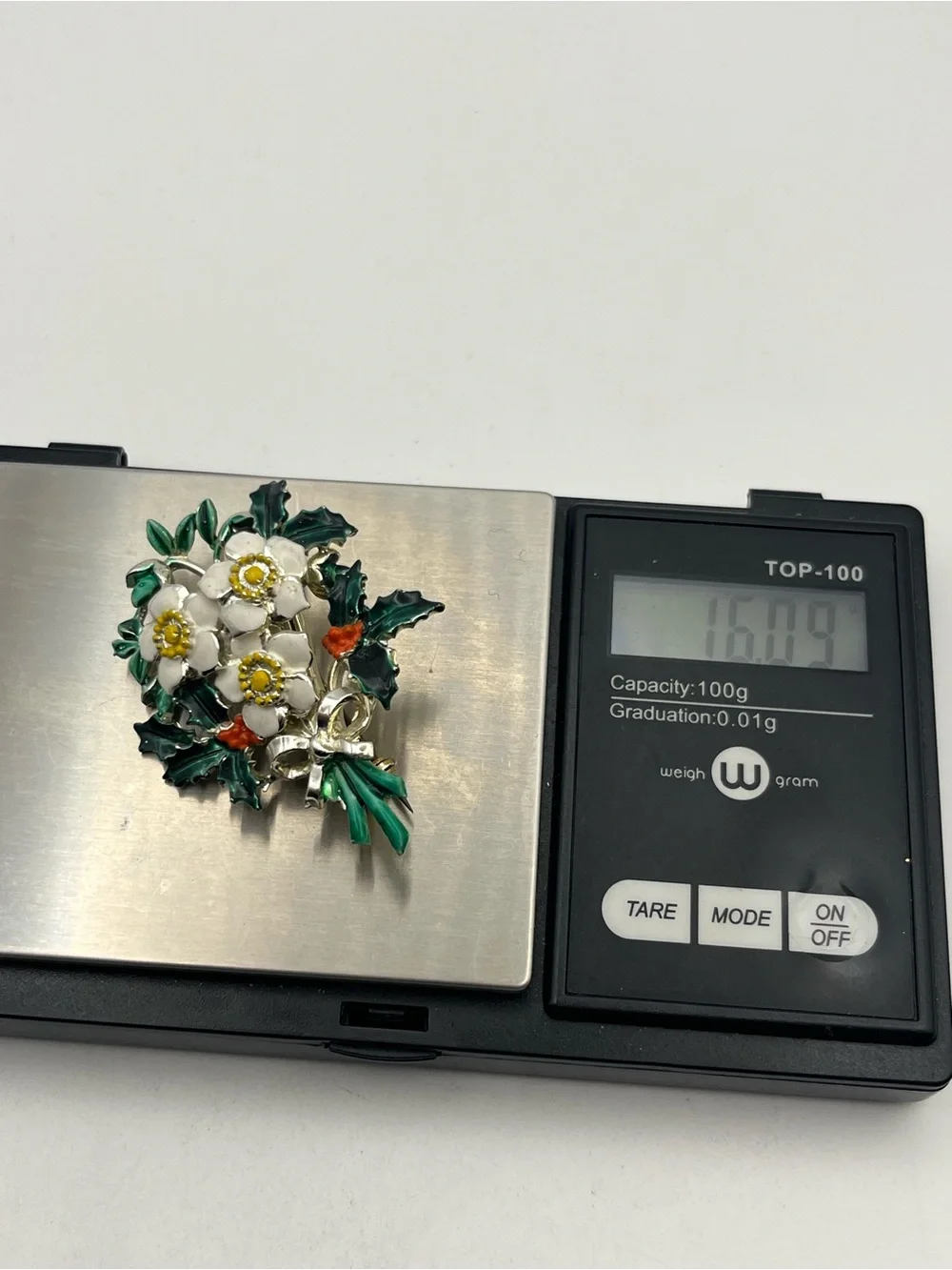 Exquisite brand Christmas flower holly enamel gold tone red green brooch pin